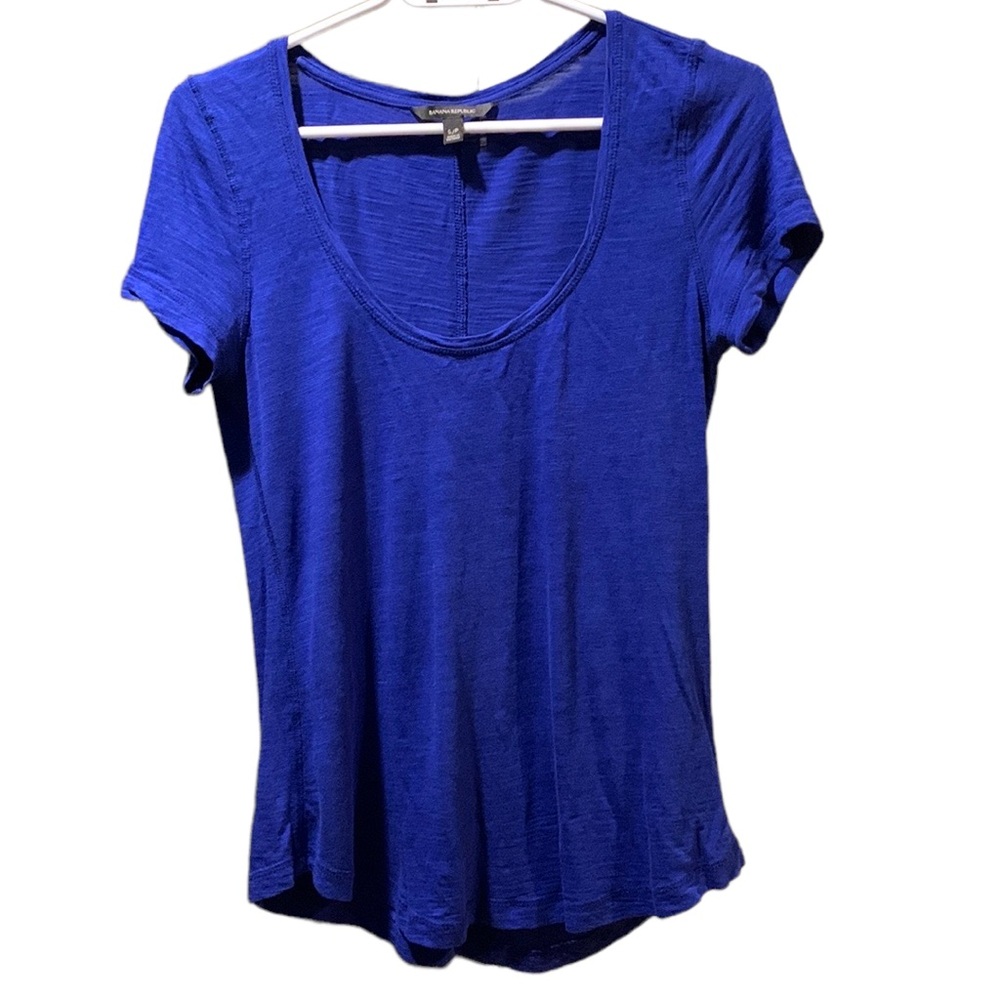 Banana Republic scoop neck T-shirt